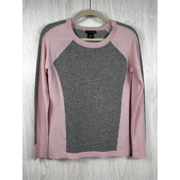 Sofia Cashmere 100% Cashmere Sweater Womens Small Gray Pink Soft Luxe Cozy! - Picture 1 of 5